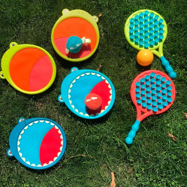 Игровой набор Battat АКУЛЫ-Ловушки (2 ракетки-липучки, мячик) BX1553Z