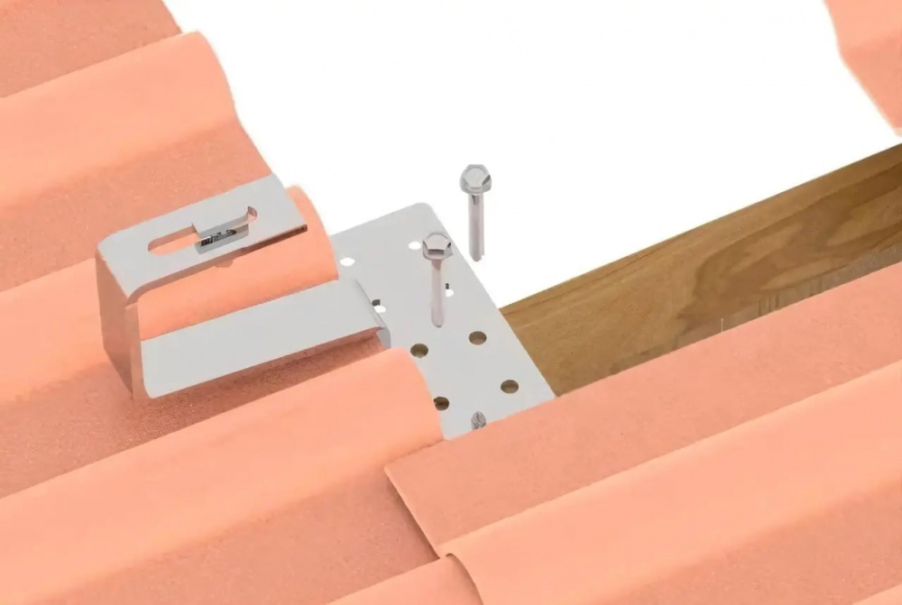 Кронштейн для кріплення сонячних панелей до черепиці