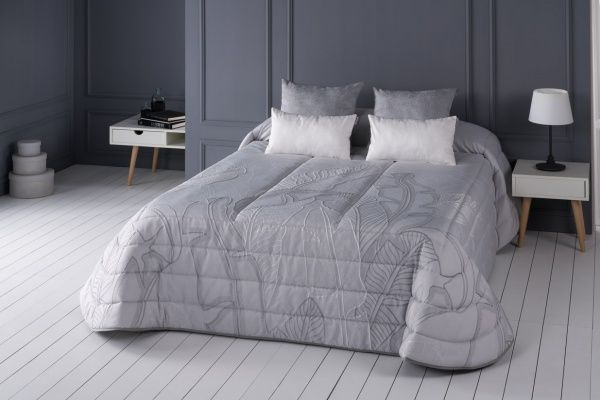 Покрывало Nila 235x270 см Textilia белый с рисунком 