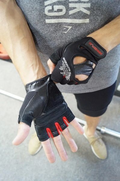Перчатки для фитнеса PowerPlay PP 2222 р. M черный 