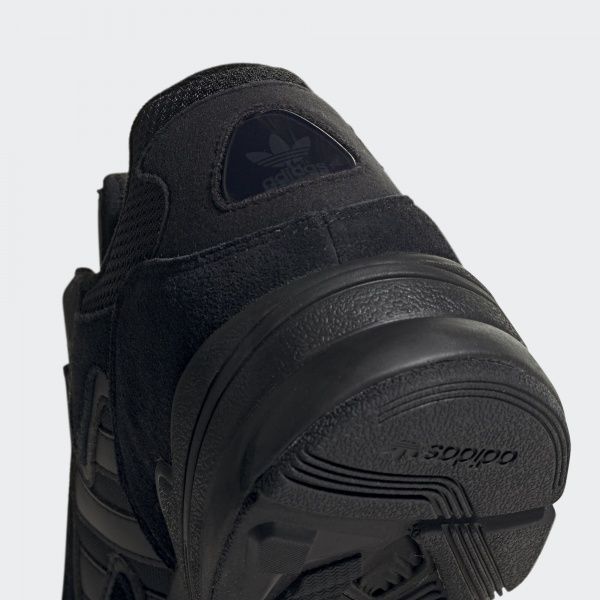Кроссовки Adidas YUNG-96 CHASM EE7239 р.9,5 черный