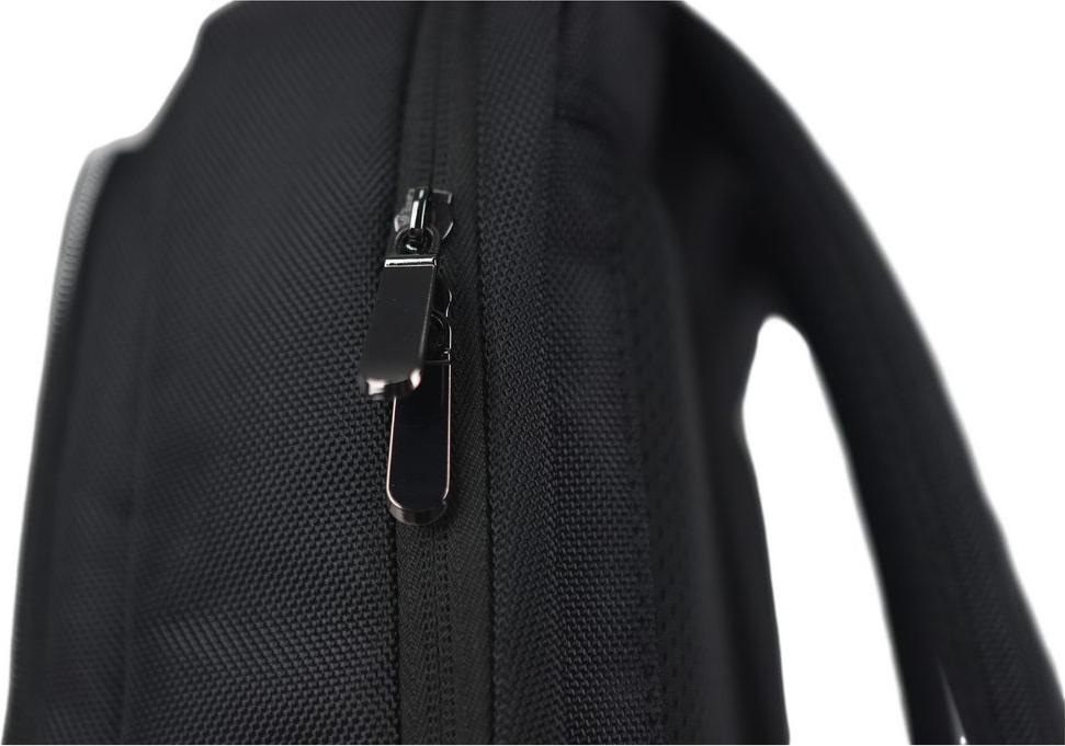 Рюкзак черний, полиэстэр 45x31x13см