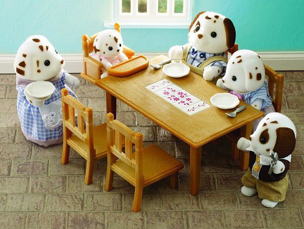 Ігровий набір Sylvanian Families Обідній стіл та стільці 4506 