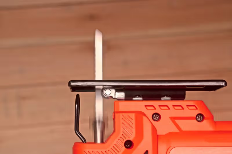 Електролобзик Black+Decker BES603 BES603