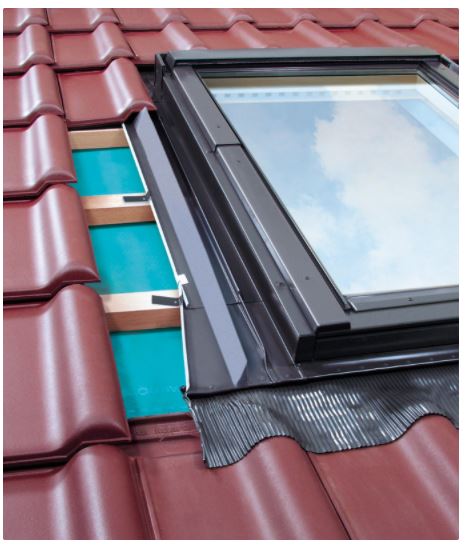 Комір для профільного покрівельного матеріалу FAKRO EZV №10 114x118