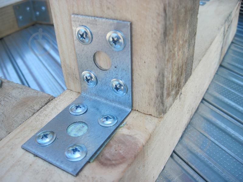 Кутник перфорований Profstal рівносторонній 50x50x35 мм 1,8 мм