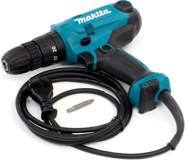 Шуруповерт сетевой Makita DF0300