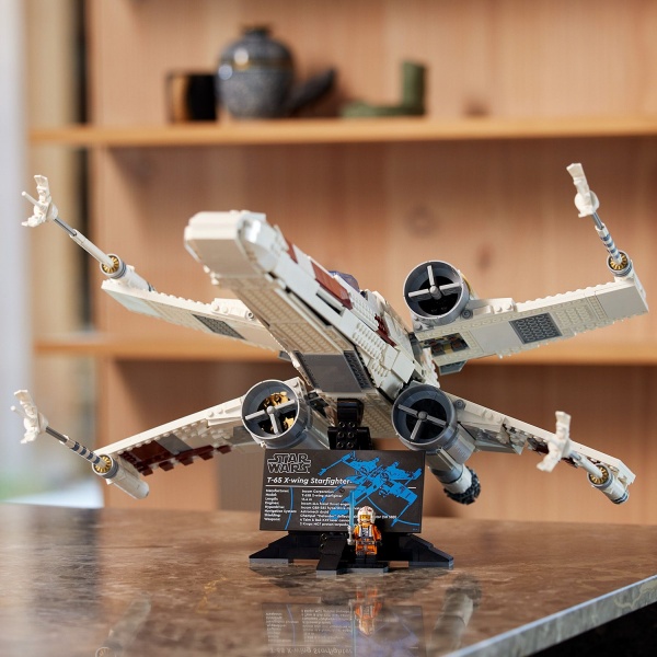 Конструктор LEGO Star Wars Истребитель X-Wing 75355