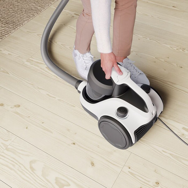 Пылесос Electrolux ECC21-2IW 