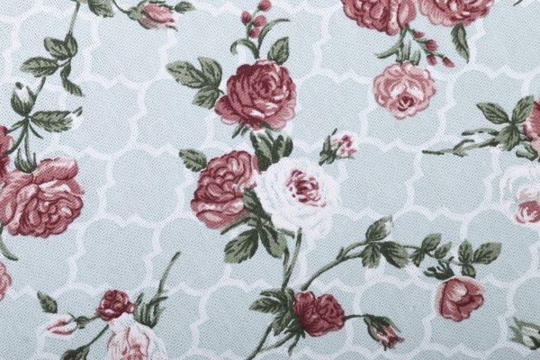 Скатерть Romantic Маленькие розы 136x220 см разноцветный La Nuit 