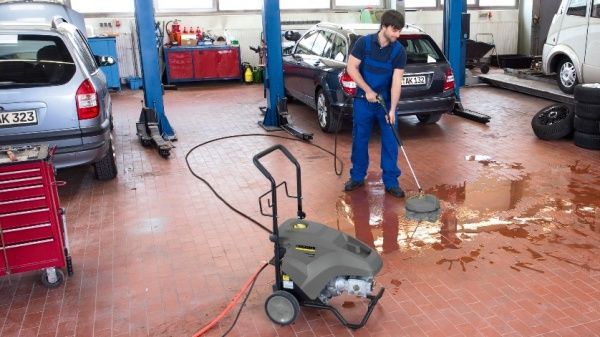 Мини-мойка Karcher HD 6/15-4 Classic 1.367-306.0