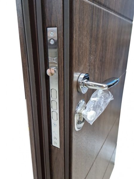 Дверь входная Булат Гарант гладкая 156 Уличная дуб темный 2050x850мм левая