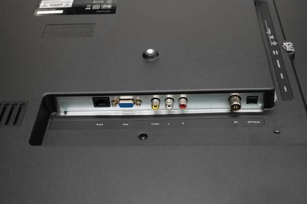 Телевізор Romsat 50USQ1220T2 50'