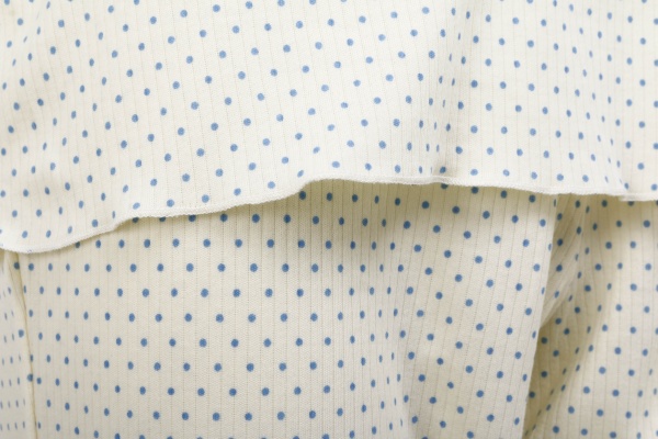 Комплект домашній жіночий Горошок блакитний футболка та капрі р. L молочний