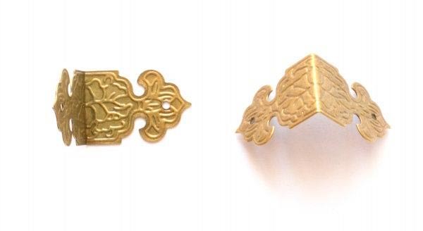 Уголок декоративный старая латунь 17х25 мм 2 шт. 