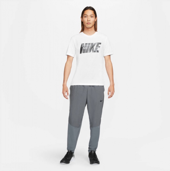 Футболка Nike DM5669-100 р.XL білий