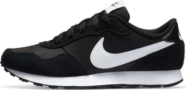 Кросівки Nike MD Valiant CN8558-002 р.US 4,5Y чорний