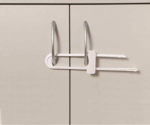 Замок на ручки шафи Dream Baby F103 1 шт.