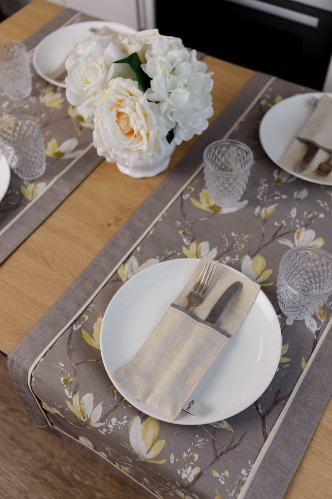 Раннер с кантом Магнолия цветы 40x140 см La Nuit