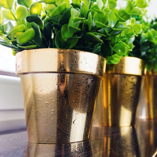 Горшок пластиковый Prosperplast Cube chrome круглый 0,6л темно-золотистый (71976) 