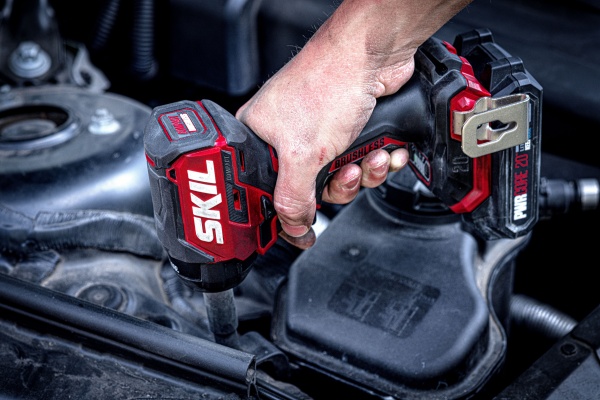 Гайковерт ударний акумуляторний SKIL SD1E3265CA