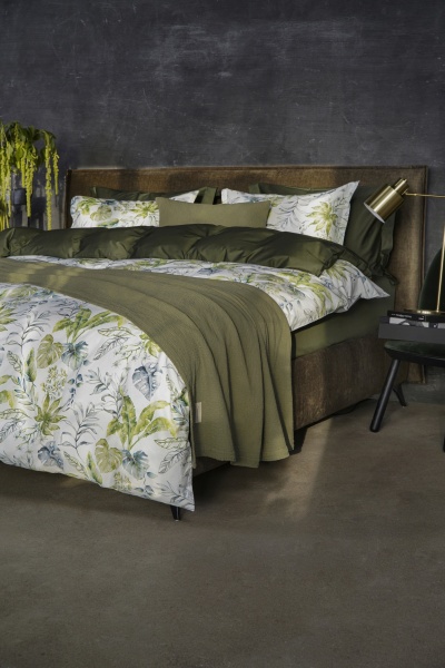 Комплект постельного белья Flora семейный белый с рисунком Decoflux 