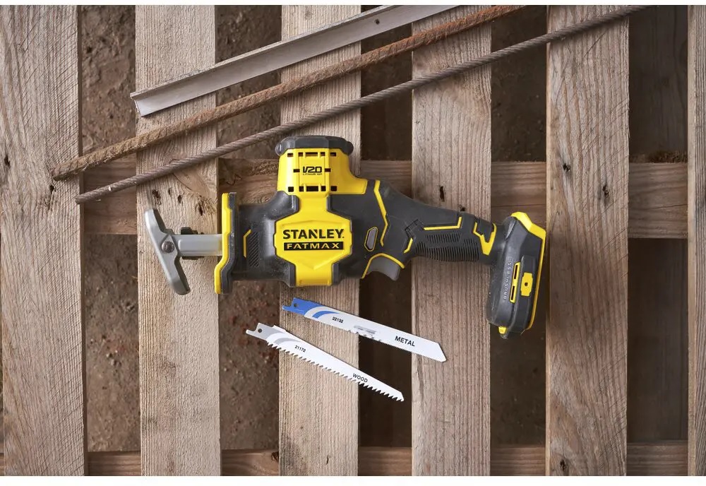 Пила сабельная Stanley FatMax SFMCS305B