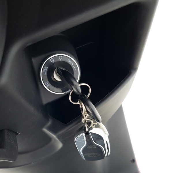 Электроскутер Maxxter LUMINA Silver