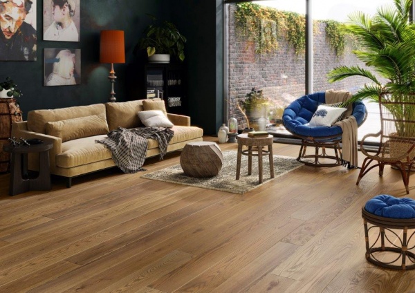 Паркетная доска Ekoparket ясень тонированный однополосная 1092х180х14 мм (1,37 кв.м) Cognac