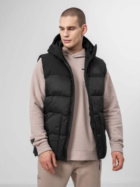 Жилет 4F JACKET KUMP002 H4Z22-KUMP002-20S р.S чорний
