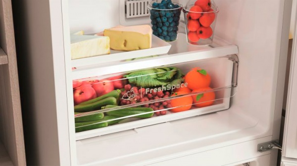 Холодильник Indesit ITIR 4201 W UA