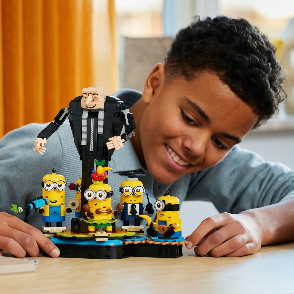 Конструктор LEGO Minions Ґру й посіпаки з кубиків 75582