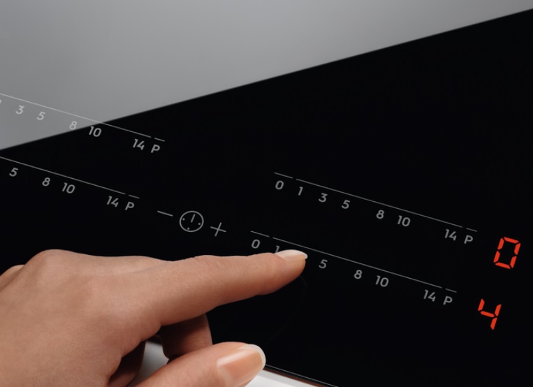 Варильна поверхня індукційна Electrolux CIV634