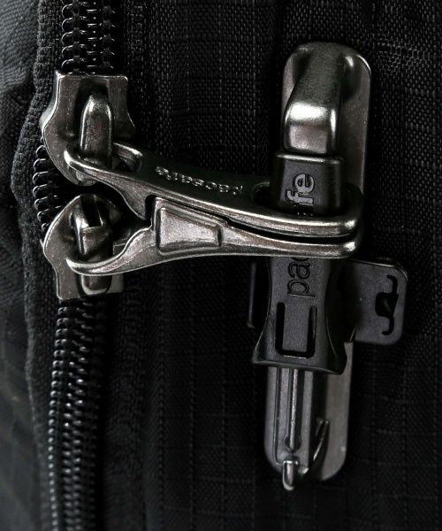 Рюкзак Pacsafe Vibe 28 15.6