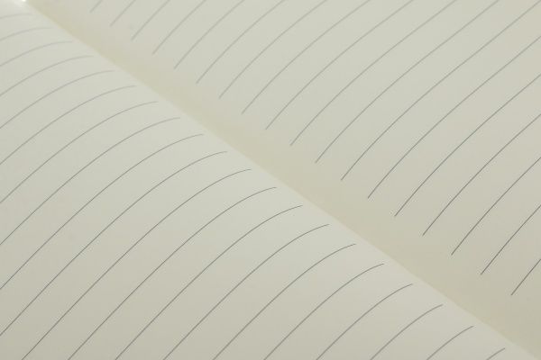 Книга для нотаток Never А5 в лінію на 80 аркушів