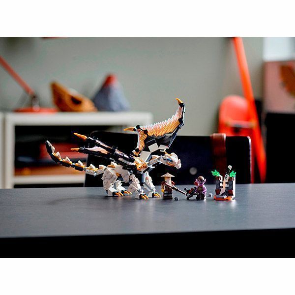 Конструктор LEGO Ninjago Бойовий дракон Ву 71718