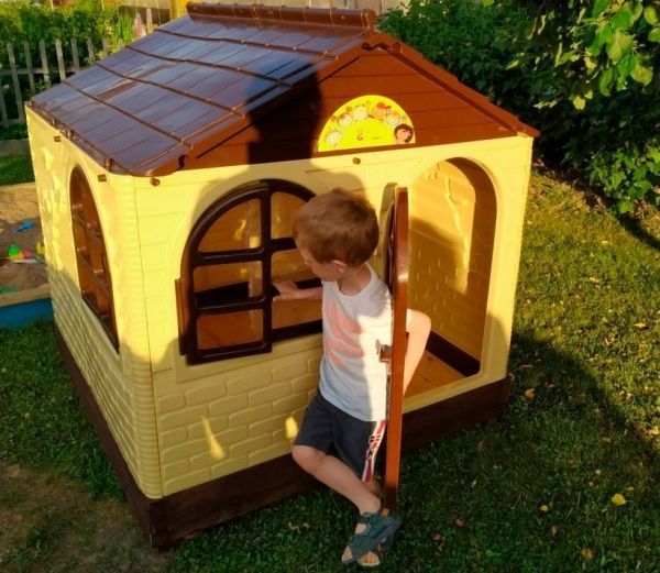 Игровой домик Doloni Дом со шторками 02550/12