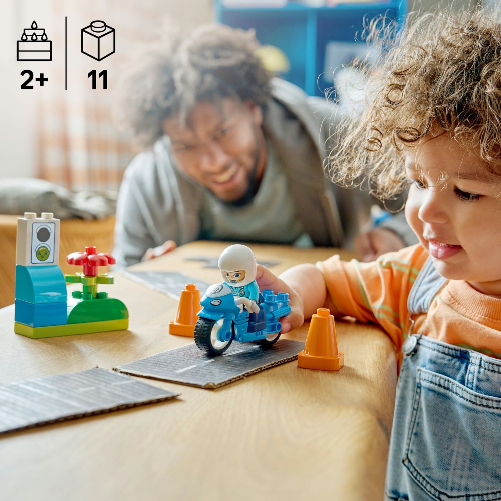 Конструктор LEGO DUPLO Синий полицейский мотоцикл 10471