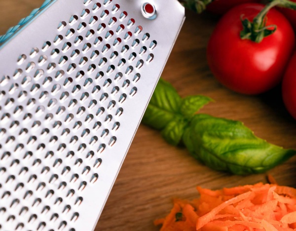 Терка четырехсторонняя с металлической ручкой 96х119 мм Gusto