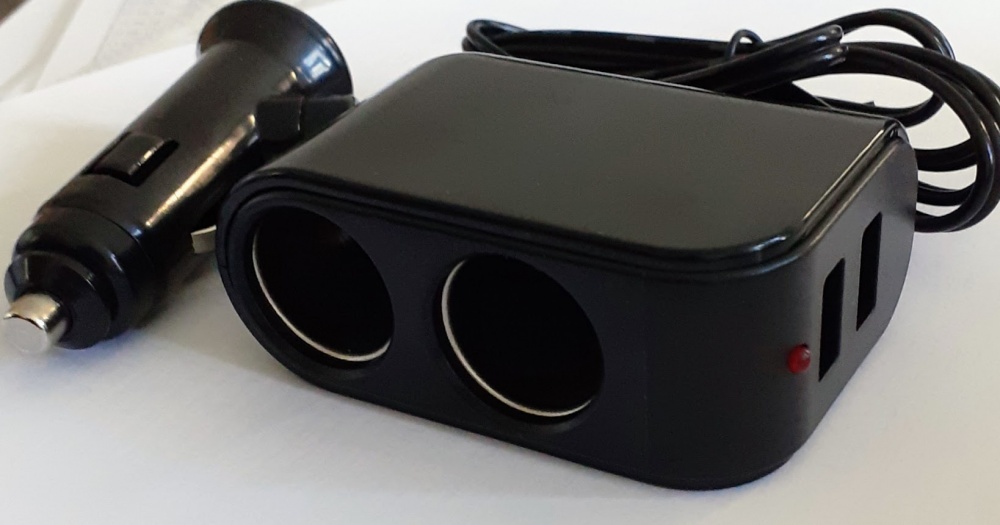 Разветвитель от гнезда прикуривателя 2-1/2 USB 12/24V IDC-102