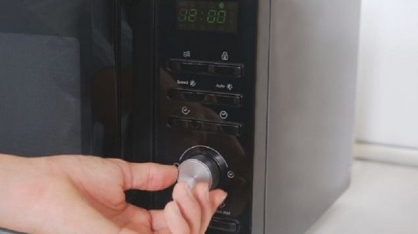 Мікрохвильова піч Candy CMWA20TNDB 