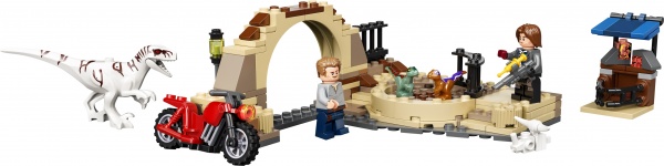 Конструктор LEGO Jurassic World Переслідування атроцираптора на мотоциклі 76945