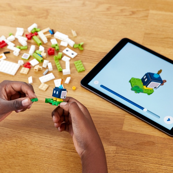 Конструктор LEGO Super Mario Додатковий набір «Автомобіль-клоун» Боузера-молодшого 71396