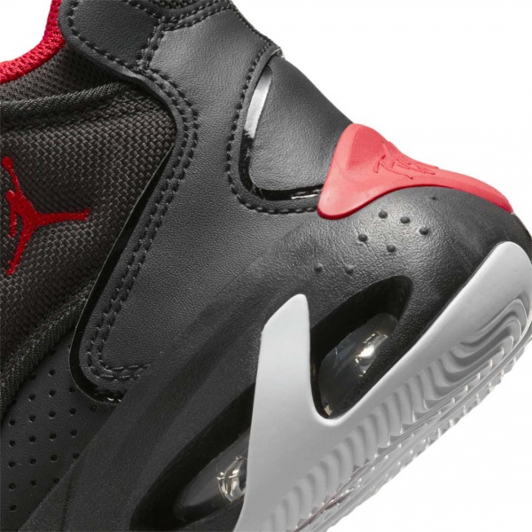 Кроссовки Nike JORDAN MAX AURA 4 DQ8404-061 р.37,5 белый