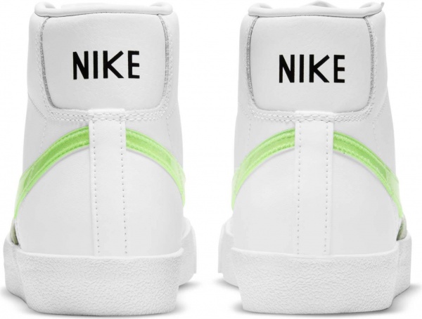 Кроссовки Nike W BLAZER MID '77 ESS DJ3050-100 р.US 5,5 белый