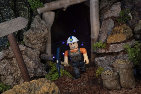 Фігурка колекційна Roblox Core Figures Megaminer W8 ROB0331 