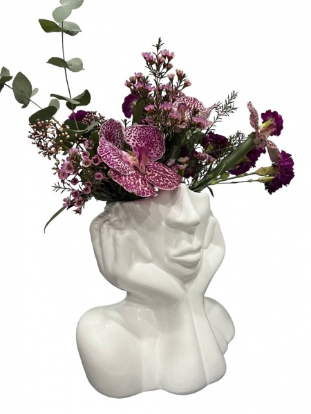 Ваза керамическая Nana ceramics Леди 22 см белый глянец