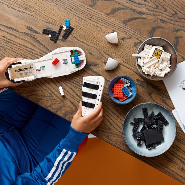 Конструктор LEGO Ideas Кросівки adidas Originals Superstar 10282