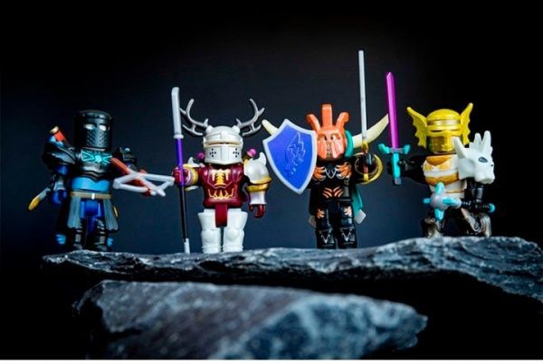 Набір фігурок Roblox JazwaresDays of Knight Mix and Match Set 