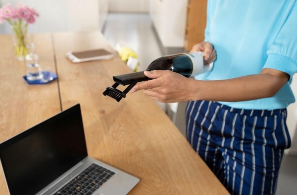 Пылесос аккумуляторный Karcher CVH 3 Plus (1.198-350.0)